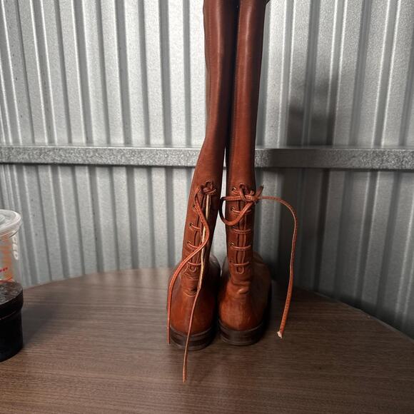 Vintage womans tall Timberland Boots - Picture 2 of 7